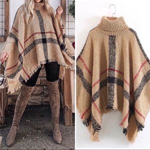 😍 Camel Turtleneck Poncho 😍